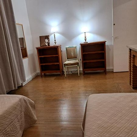 Charmant Appartement Au Pied Du Chateau 日安 客房 照片